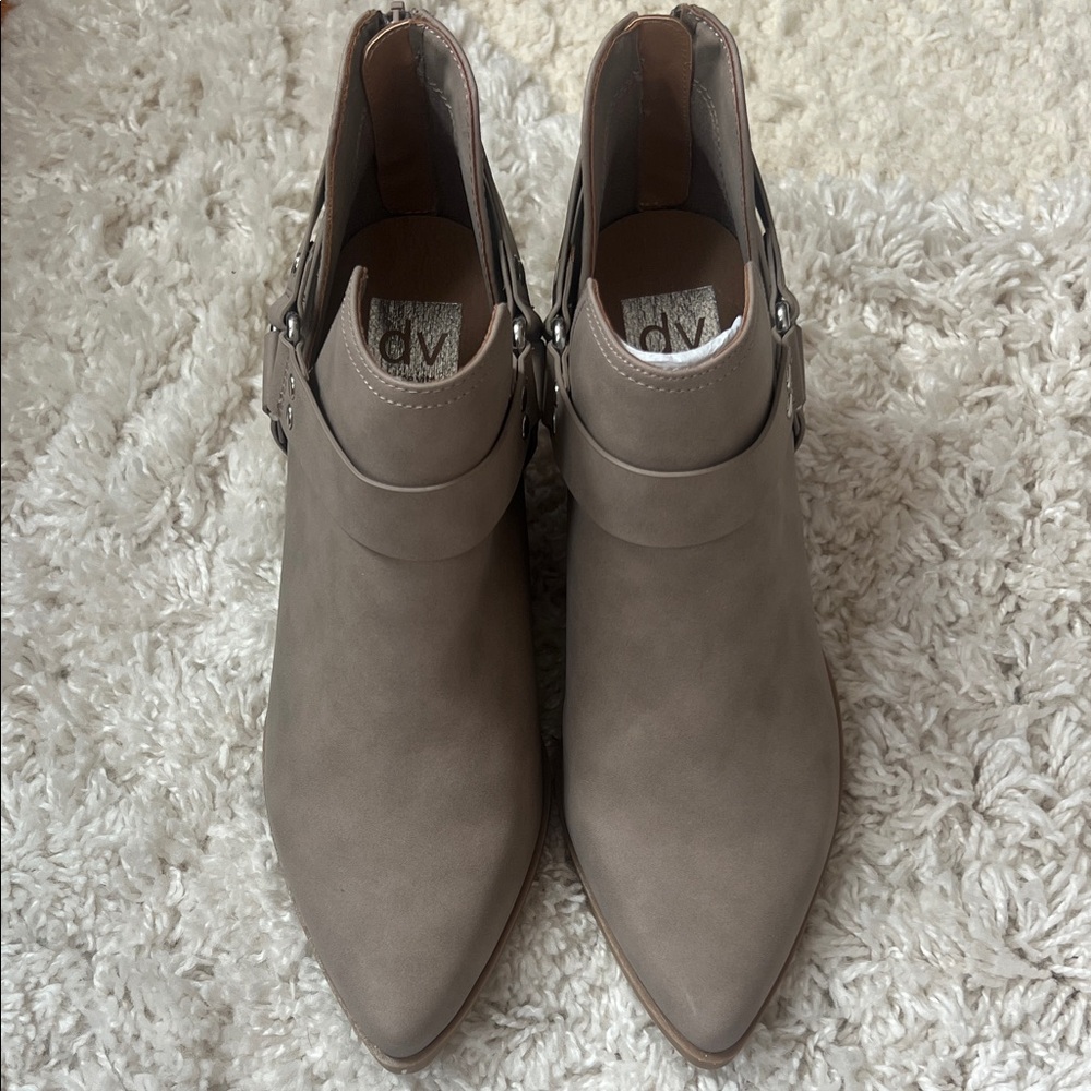 DV by Dolce Vita Women's Gray Ankle Kramer Booties